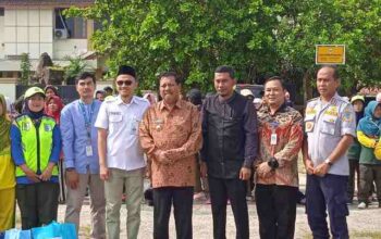 Pemkot Pangkalpinang Salurkan 478 Paket Sembako untuk Petugas Kebersihan dan Taman