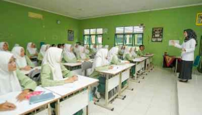 Program Beasiswa PT Timah di SMAN 1 Pemali Diserbu Pendaftar, 100 Pelajar Sudah Mendaftar
