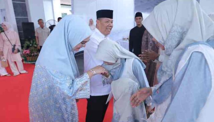 Gubernur Babel Gelar Open House Idulfitri, Rumah Dinas Dipadati Warga
