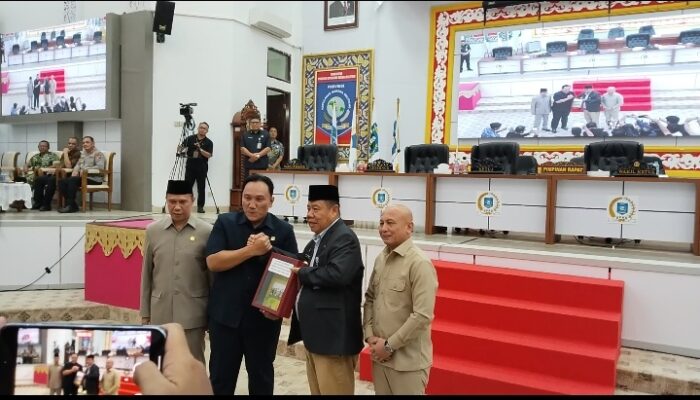 DPRD Babel  Gelar Paripurna LKPJ Gubernur 2025